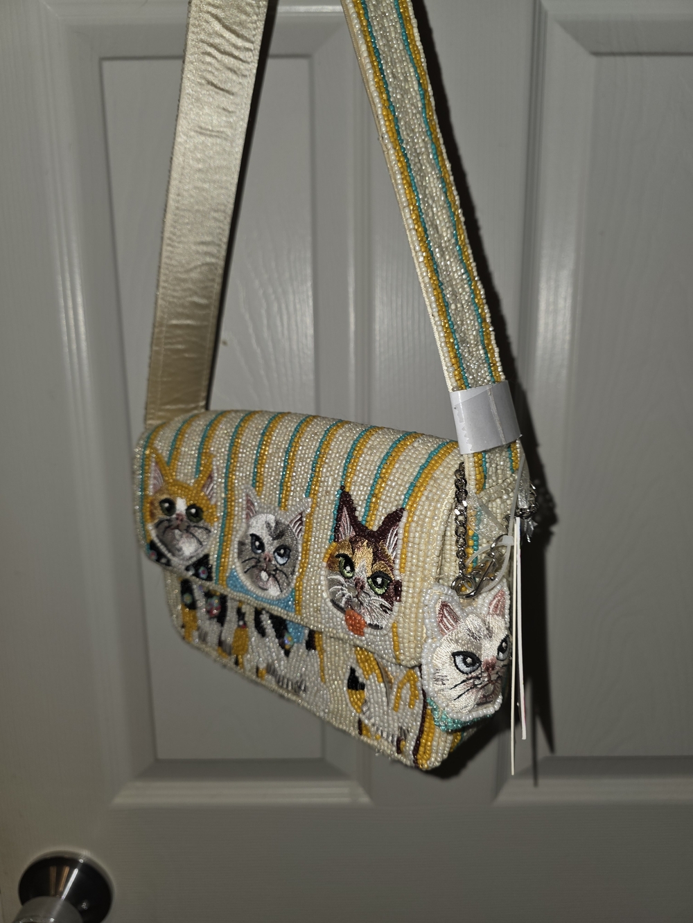 Beaded Cat Trio Shoulder Bag in Cream and Multi - Picture 3 of 3